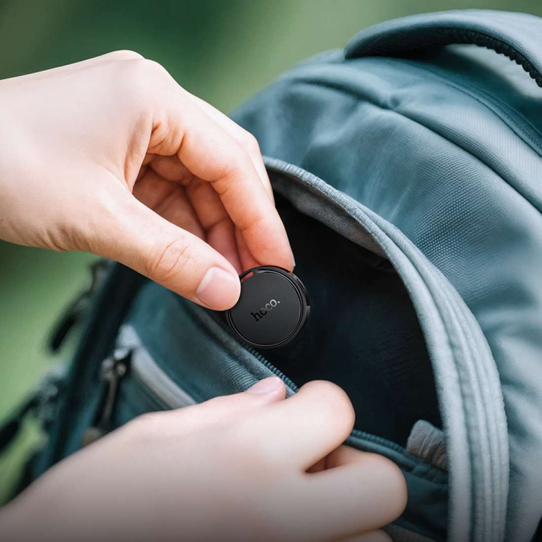 Small Tracker (kids,car,bike,keychain,pets...)