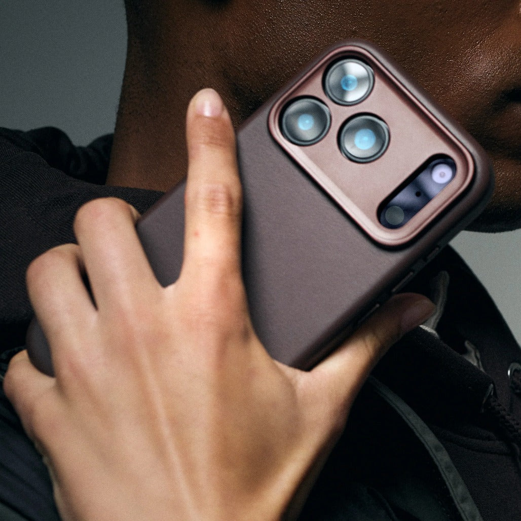 decoded leather chocolat brown case iPhone 17 pro max / iPhone 17 pro