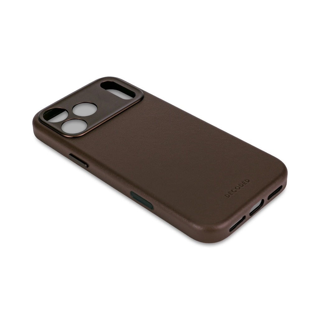 decoded leather chocolat brown case iPhone 17 pro max / iPhone 17 pro