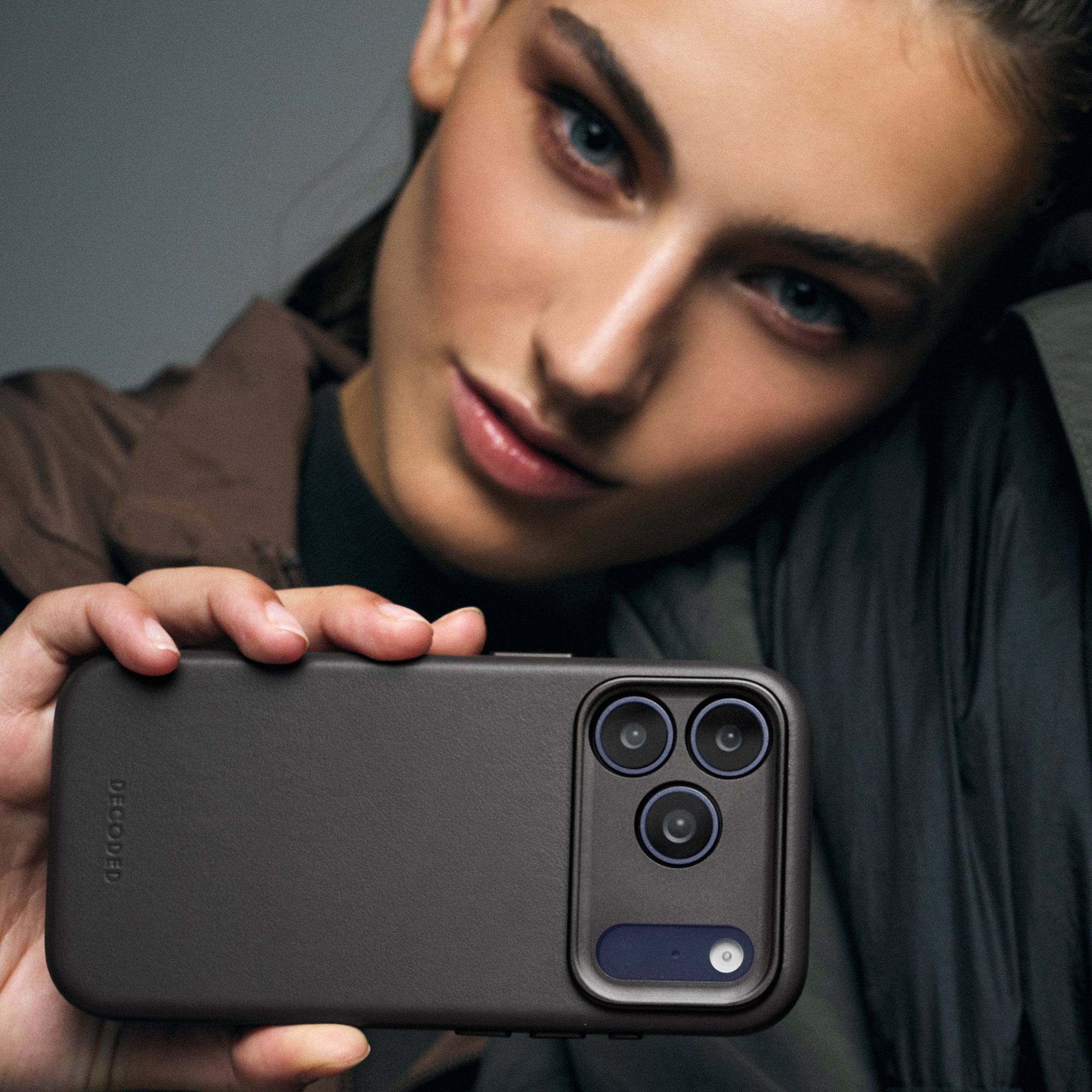 decoded balck case iPhone 17 Pro Max / iPhone 17 Pro / iPhone 17 Air