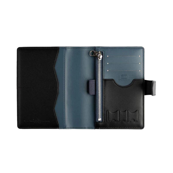 Green Lion GNPASPOTPCHBK Passport Pouch - Black