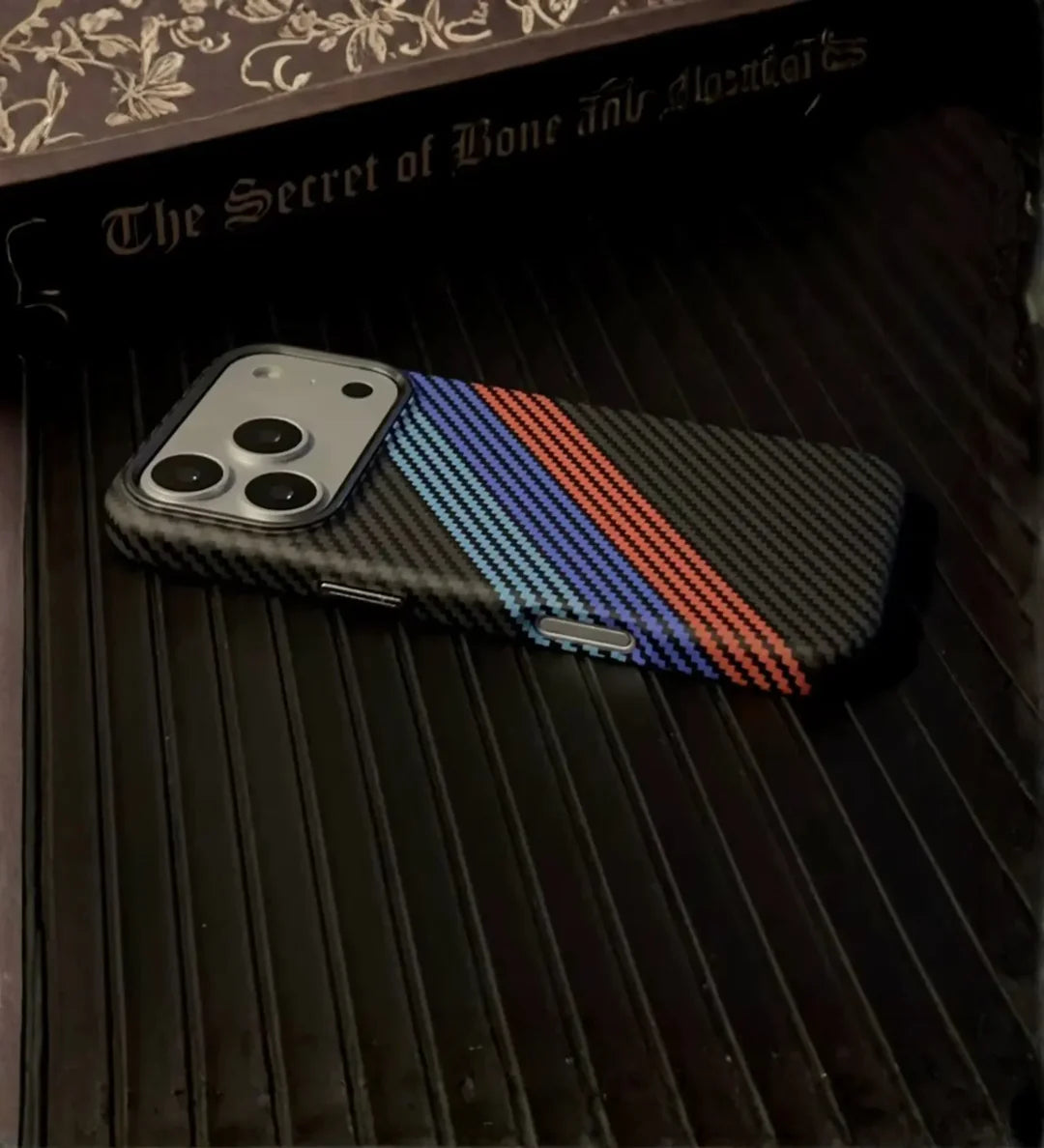 Knit Phone Case iPhone 17 Pro Case Carbon Stile M Power