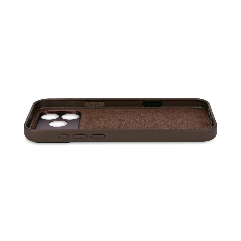decoded leather chocolat brown case iPhone 17 pro max / iPhone 17 pro